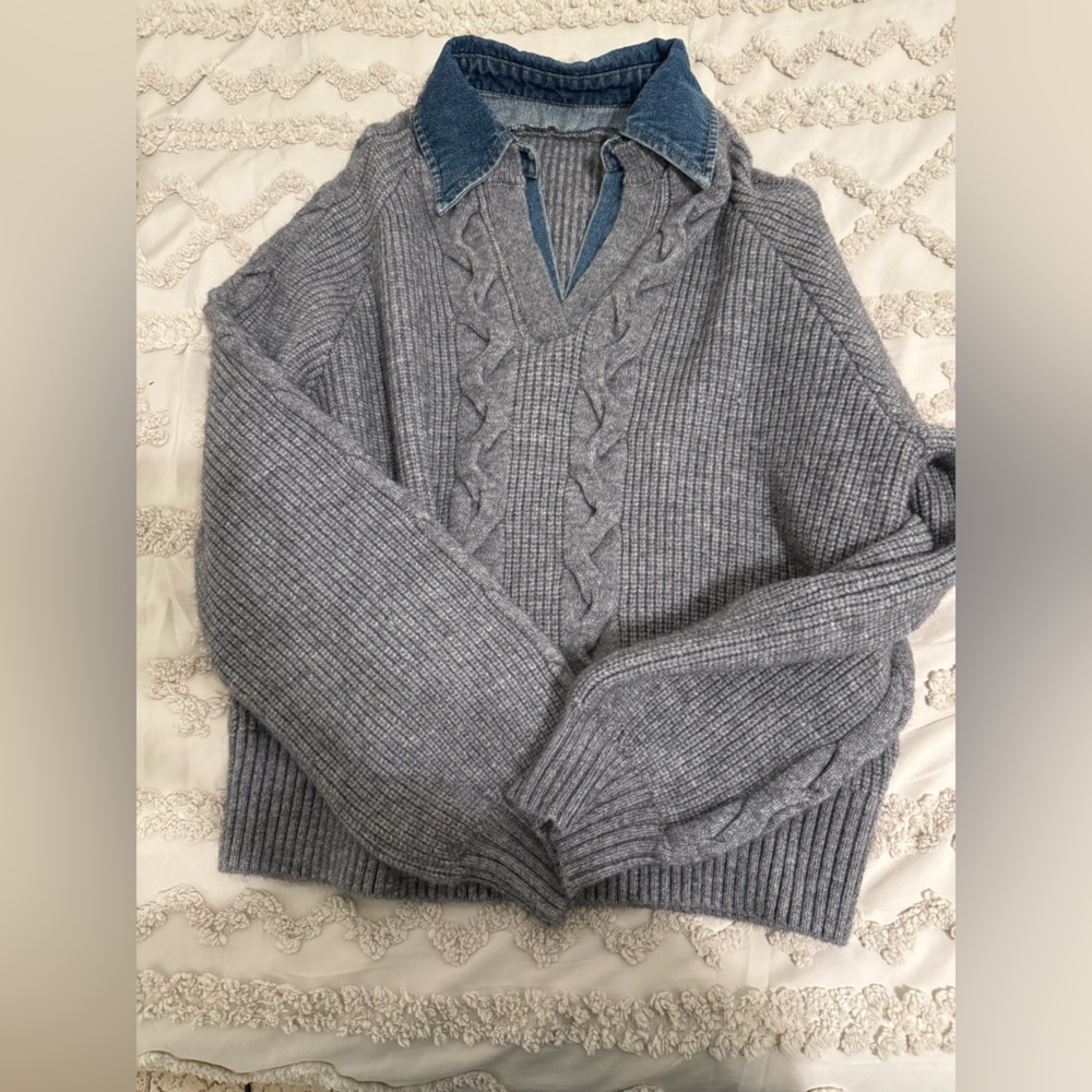 Commense Heather Gray V-Neck Sweater